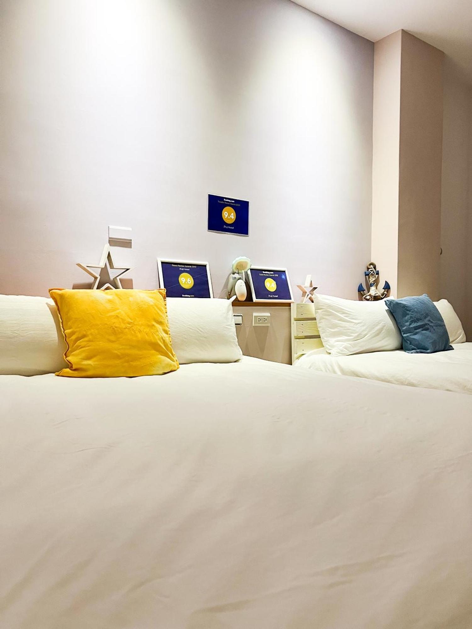 Zhuji Hostel Donggang Eksteriør billede
