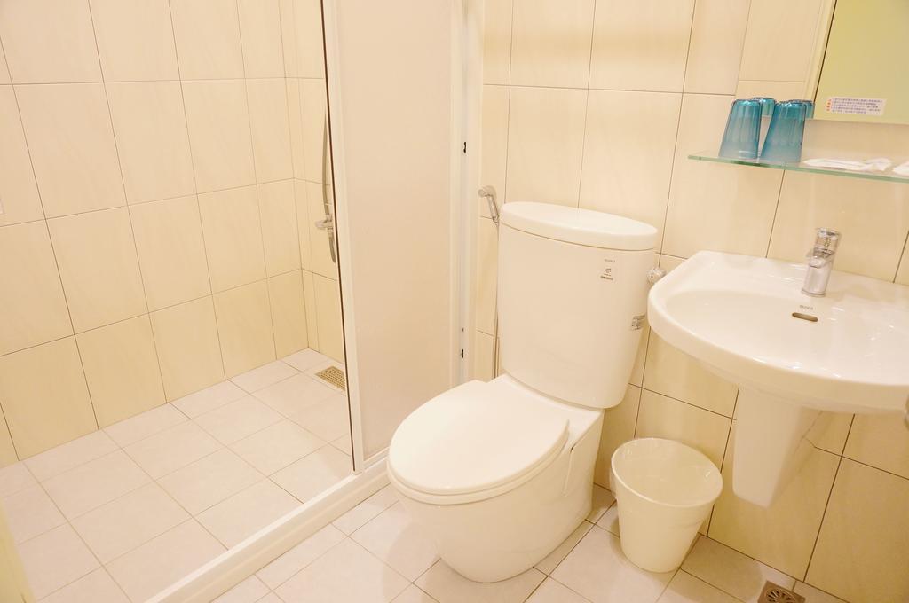 Zhuji Hostel Donggang Eksteriør billede